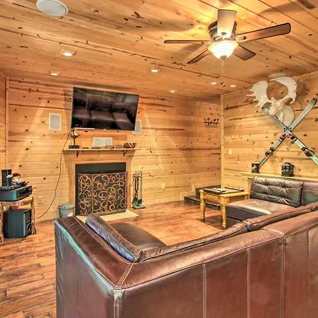 Rustic Gatlinburg Chalet With Hot Tub 2 Mi To Town